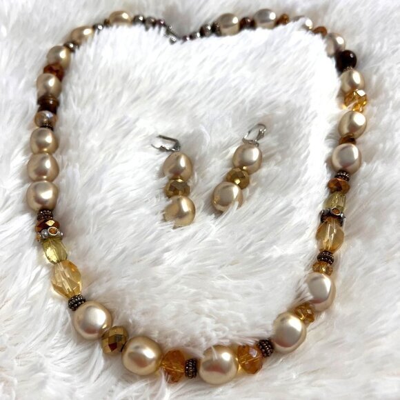 Handmade Beaded Goldtone Necklace with Earrings 24 in - Picture 4 of 13